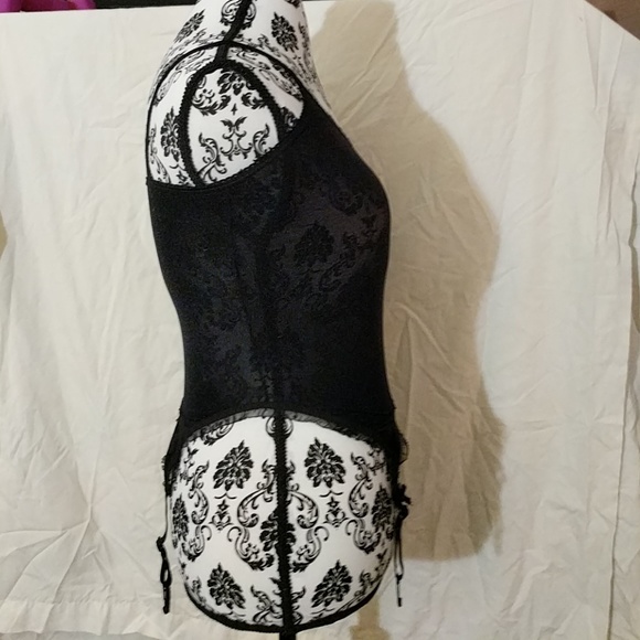 Lingerie top w/ garter straps and lace trim - Picture 3 of 6